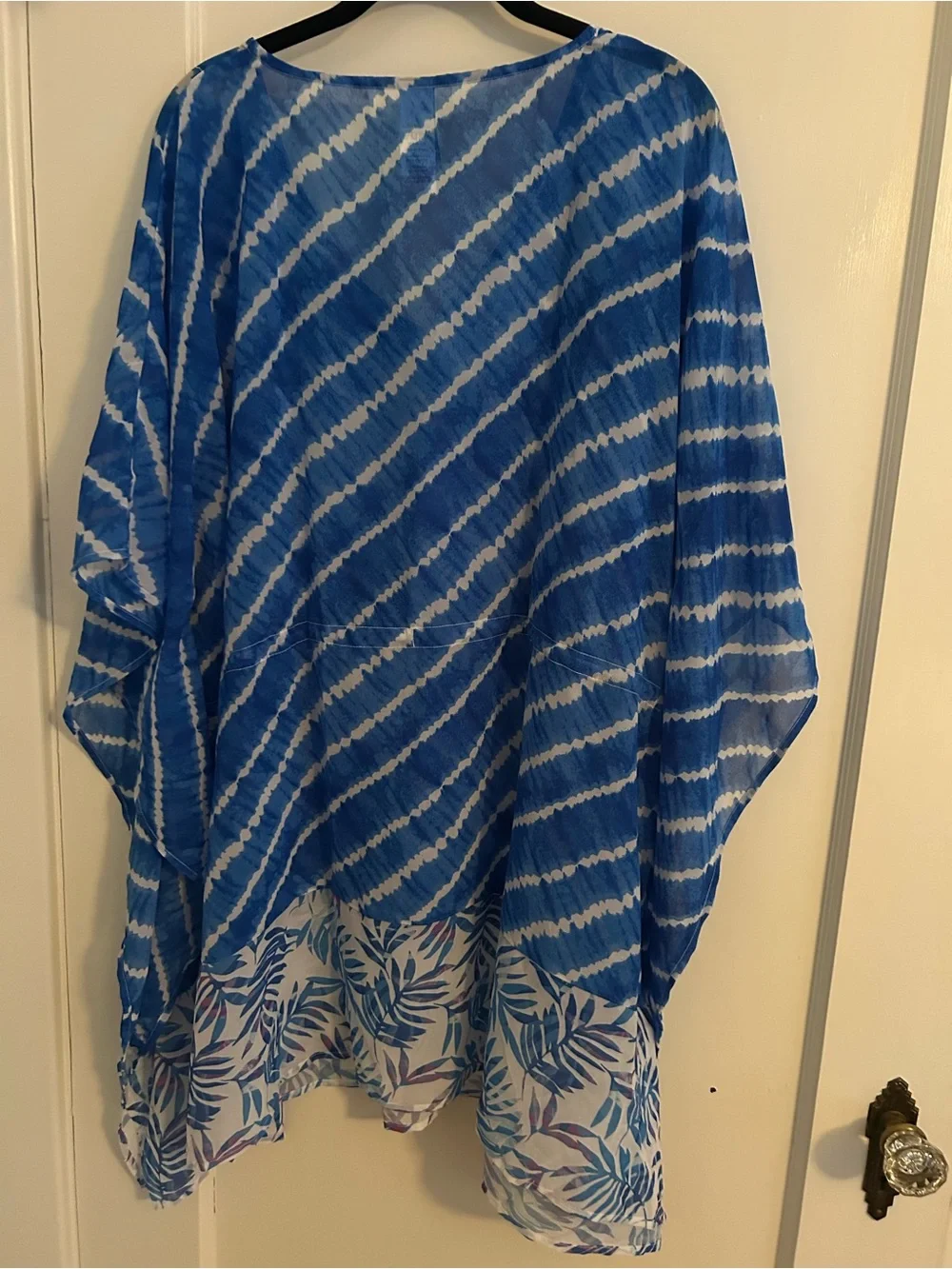 Swimsuits For All Blue and White Tie-Dye V-Neck cover up caftan size 14/16